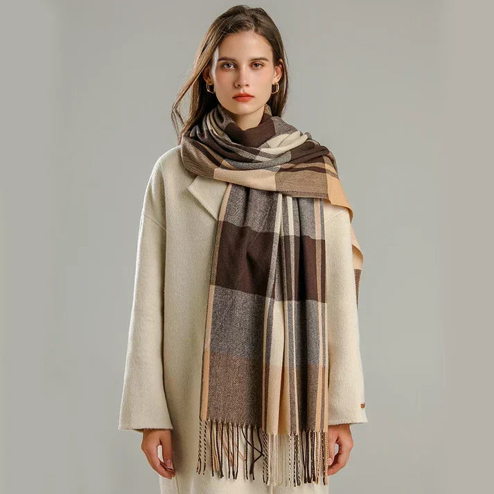 Oversized Women’s Check Scarf - Soft Wool, Fringed Winter