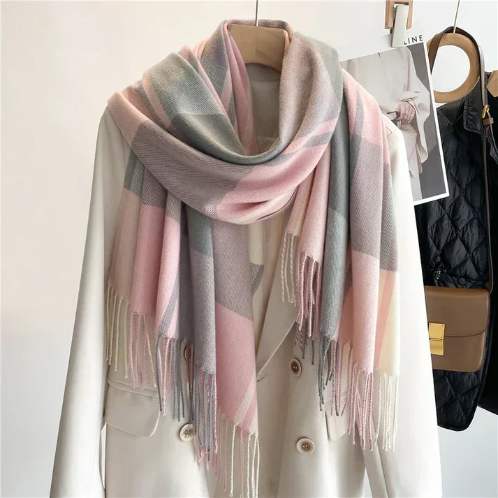 Oversized Women’s Check Scarf - Soft Wool, Fringed Winter