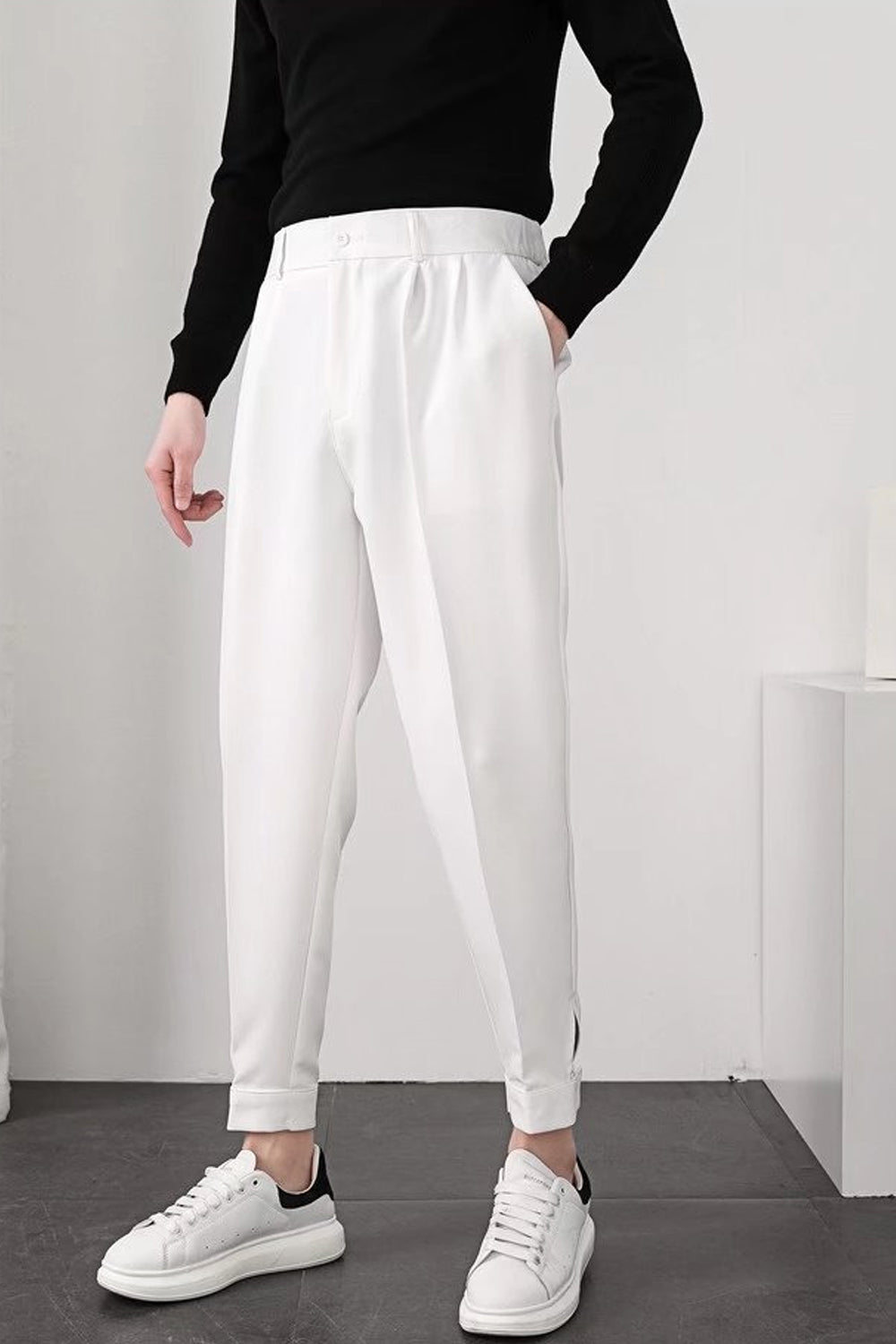 Sophisticated men’s Pants – tailored fit, durable fabric, for formal occasions