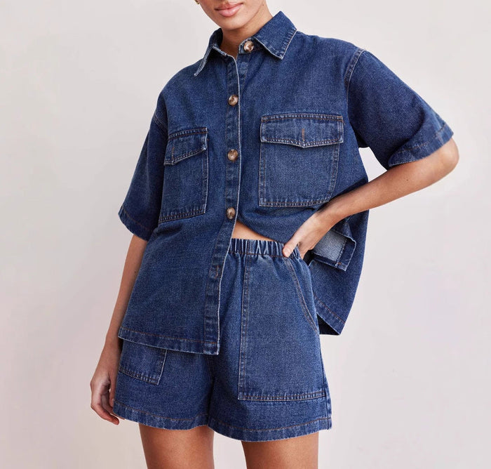 Lightweight women's shirt set – pocketed short-sleeved top with drawstring shorts, polyester, casual wear